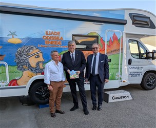 MinistromazziMercatuccisalone2026.jpg
